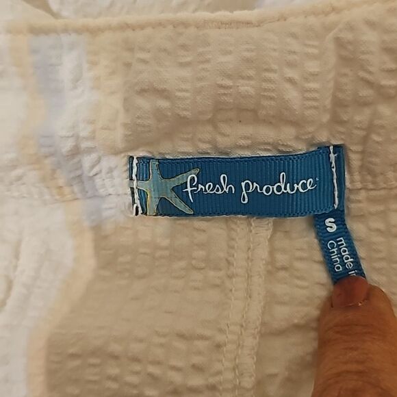 Fresh produce textured mini skirt size small - Picture 6 of 7